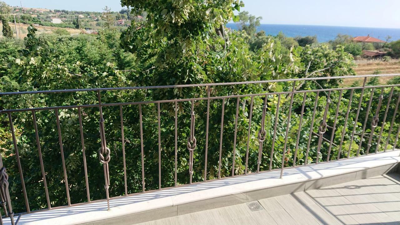 Stone House With Seaview Apartment Nea Poteidaia Exterior photo