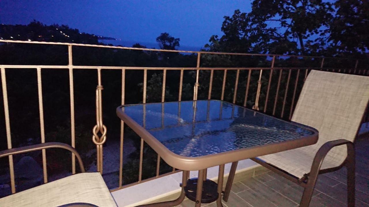 Stone House With Seaview Apartment Nea Poteidaia Exterior photo