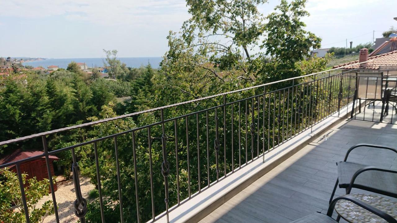 Stone House With Seaview Apartment Nea Poteidaia Exterior photo