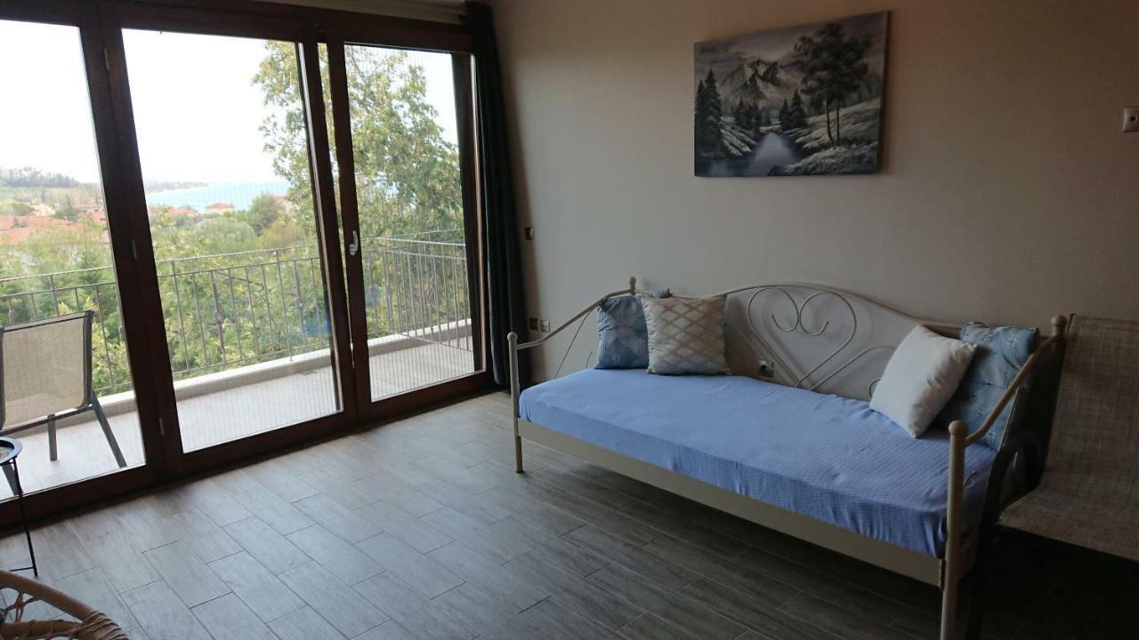 Stone House With Seaview Apartment Nea Poteidaia Exterior photo