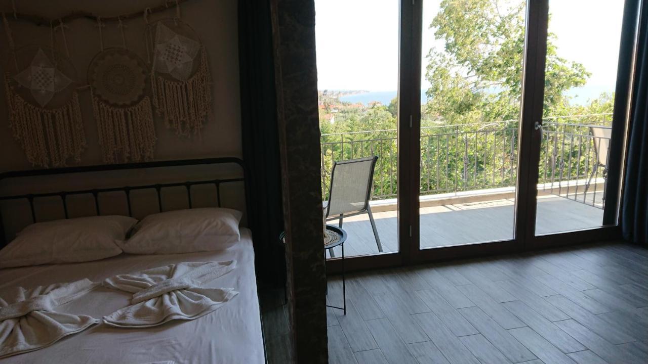 Stone House With Seaview Apartment Nea Poteidaia Exterior photo